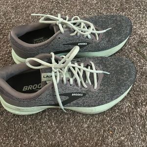 Brooks sneakers
